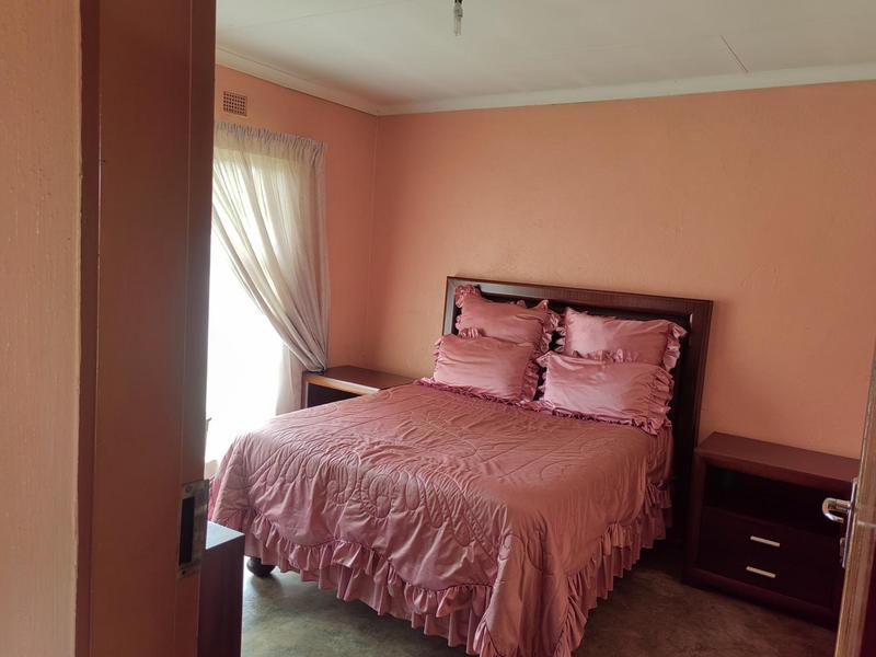 2 Bedroom Property for Sale in Mabopane Unit D North West